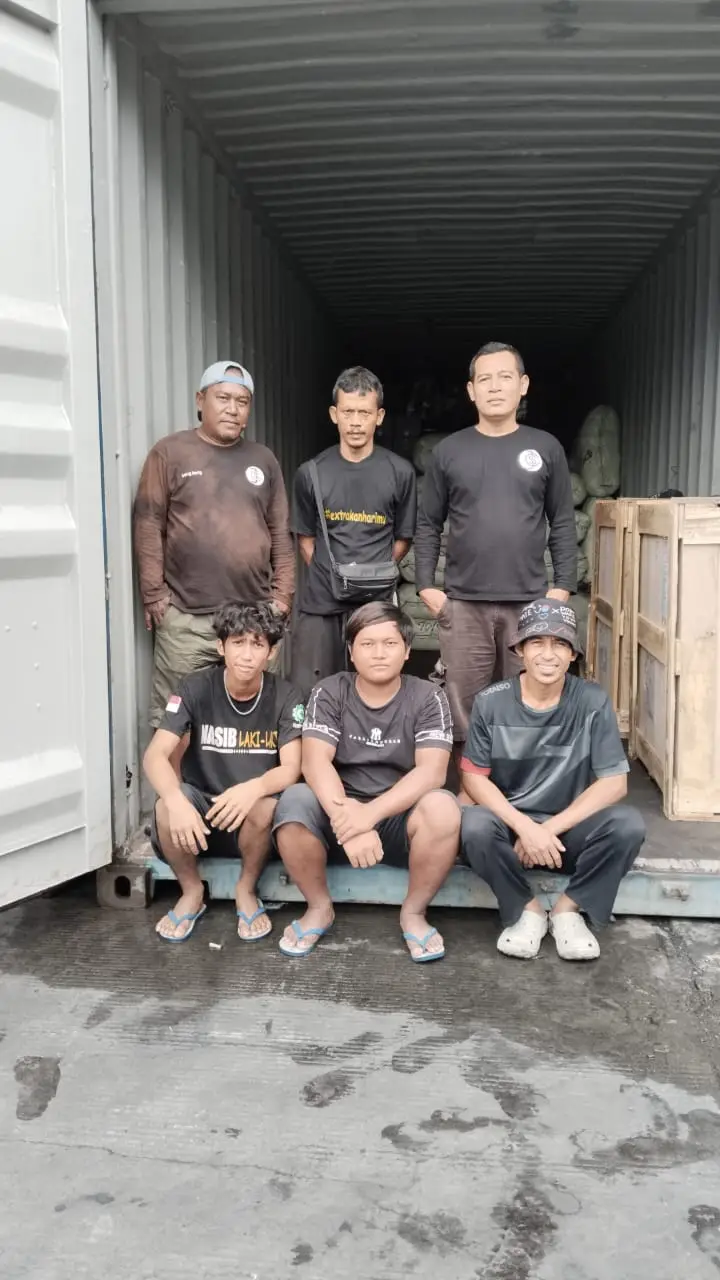 dengan penuh semangat untuk layanan terbaik